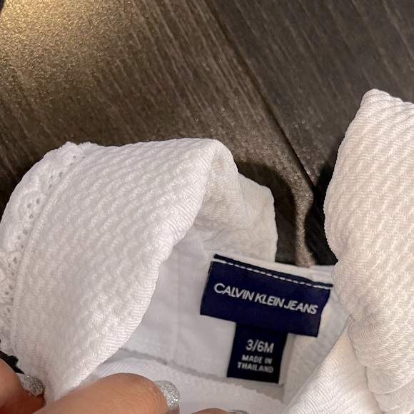 🦄 CALVIN KLEIN 🦄 2 dresses with little undies   3-6 months - Picture 2 of 3